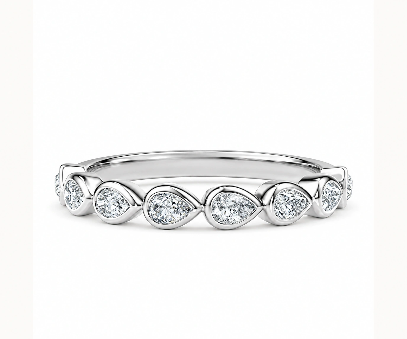 Historia · Media eternity de diamantes pera en bisel — Oro blanco 18k